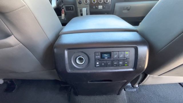 2105 Toyota Sequoia Limited смотреть онлайн