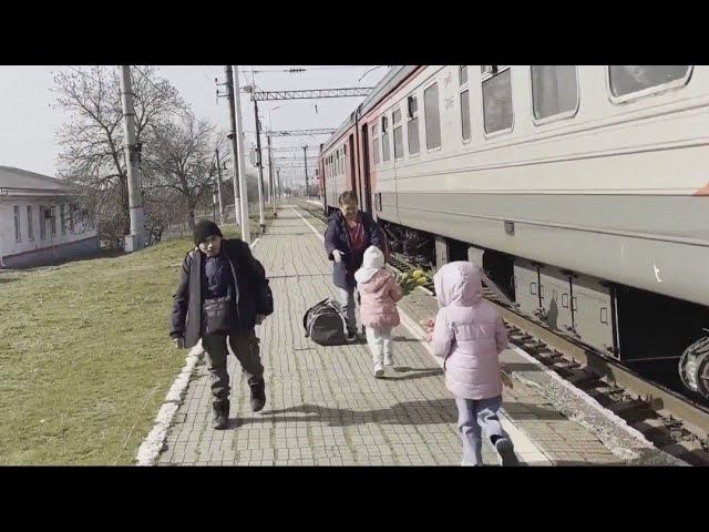 ВСТРЕЧАЕМ РОДНЫХ. КУПИЛИ САШЕ И ЖЕНЕ НОВЫЕ КРОССОВКИ. 2.03.24. смотреть онлайн