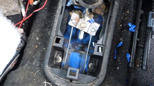 Fiat Punto Grande - How To Adjust The Handbrake