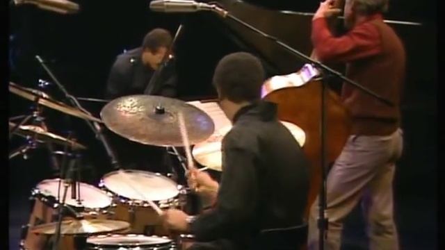 Keith Jarrett Standards Trio смотреть онлайн