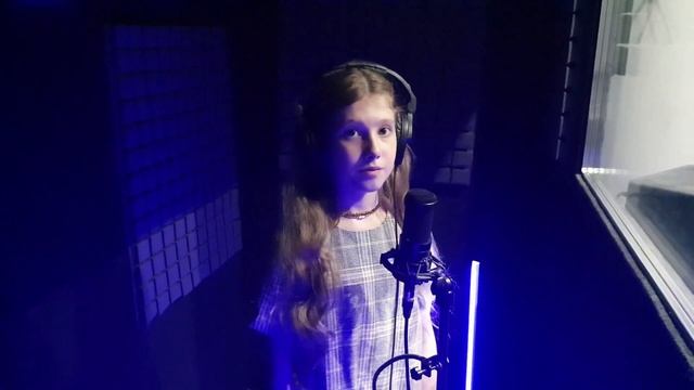 Ангелина Воздушный поцелуй смотреть онлайн