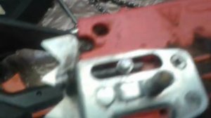 Цепная пила плохо подается масло на шину . Маслонасос качает нормально.