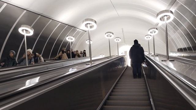 Метро "Марьина Роща" БКЛ. Пересадка на Люблинско-Дмитровскую линию. смотреть онлайн