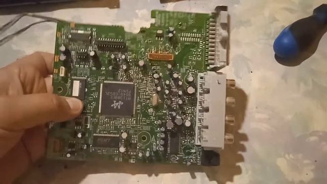 Разбираем на металлолом DVD плейер LG DKE574XB.Сколько можно заработать. Разборка хлама. смотреть онлайн