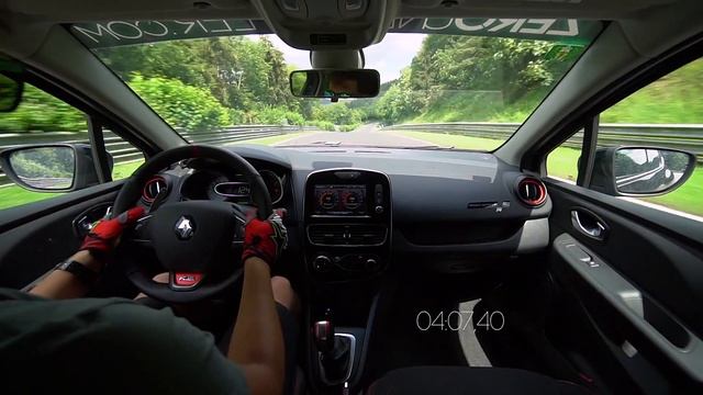 Nordschleife 8:20 BTG Clio 4 RS Trophy 220 | Chasing Porsche 991 GT3 смотреть онлайн