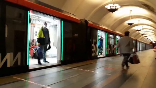 "На парад Московского метро!" Часть 1 "Посадки нет!" смотреть онлайн