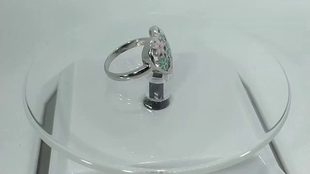 Кольцо с белыми фианитами, розовой и мятной ювелирной эмалью Сердечко Размер 18.5 Серебро 925 смотреть онлайн