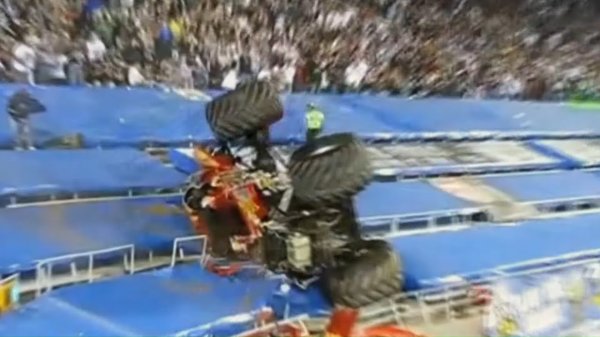 Monster Jam: Безумные аварии