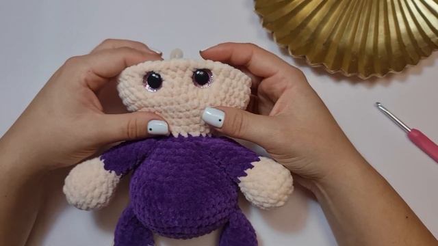 Подробное описание Мишка в пижаме с колпаком|ЧАСТЬ 2 голова,ушки,мордочка| вязание игрушки амигурум смотреть онлайн