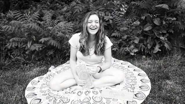 Почему не стоит стоять на время на гвоздях Садху? смотреть онлайн