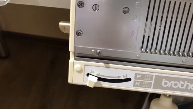 знакомство с вязальной машиной Часть 1 смотреть онлайн