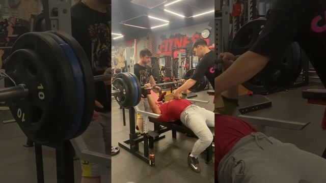 Жим штанги на брусок 10 см 160 кг смотреть онлайн