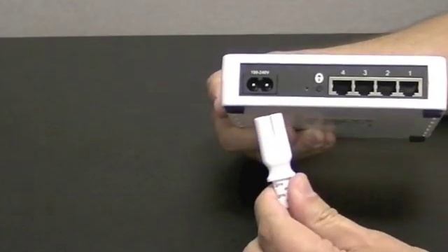 How to install the 200 Mbps Powerline Ethernet Kit смотреть онлайн