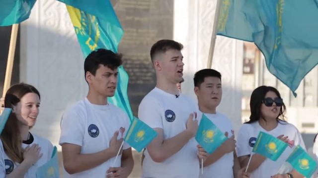Атырау облыстық "Жаңғыру жолы" ЖҚ ҚР Мемлекеттік рәміздер күнімен құттықтайды смотреть онлайн