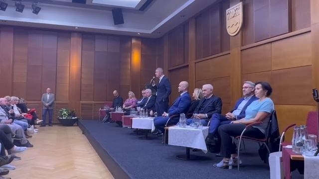 Ptejte se primátora a stínové vlády (listopad 2023) смотреть онлайн