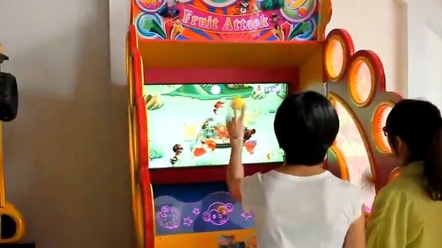 Fruit Attack ball game смотреть онлайн