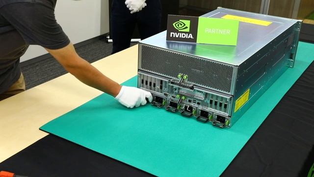NVIDIA DGX A100 開封の儀 смотреть онлайн