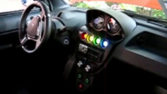 E-Car smiles Tazzari ZERO смотреть онлайн