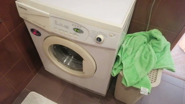 Стиральная машина SAMSUNG протекает везде!