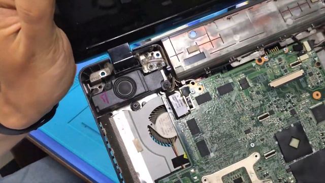 ПРОПАДАЕТ ПОДСВЕТКА ВО ВРЕМЯ ЗАГРУЗКИ WINDOWS/НЕ РЕГУЛИРУЕТСЯ ЯРКОСТЬ. НОУТБУК LENOVO Z585 20152: смотреть онлайн