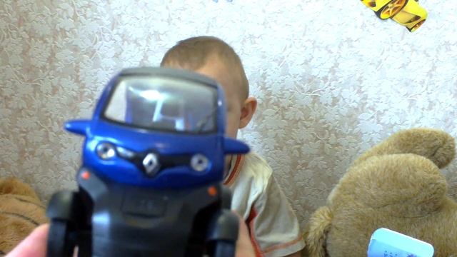 Renault Twizy. Электромобиль. Открываем машинку