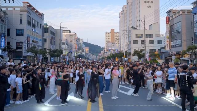 통영 랜덤플레이댄스 KPOP RANDOM PLAY DANCE In Tongyeong, KOREA 2023 (feat. 블랙도어 Black Door)