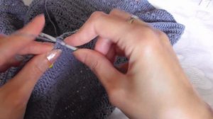 МК: ПУЛОВЕР КРЮЧКОМ с круглой кокеткой «Мелодии зимних туч»