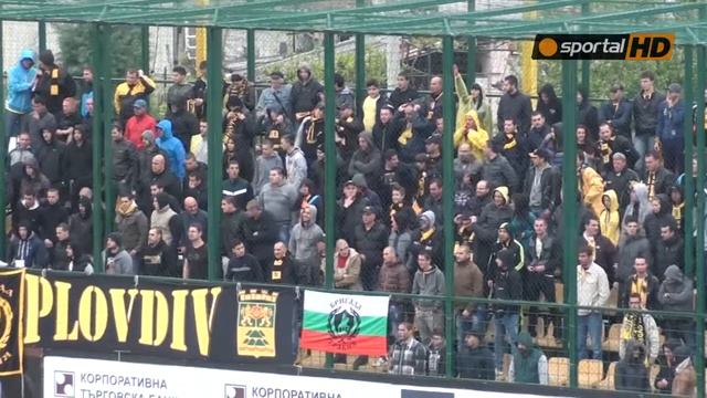 Радостта на феновете и Лилчо при гола на Доре смотреть онлайн