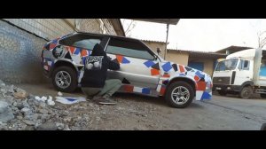 КАМУФЛЯЖ НА АВТО ЗА КОПЕЙКИ. ФИНАЛЬНАЯ ПОКЛЕЙКА ДВЕРЕЙ.