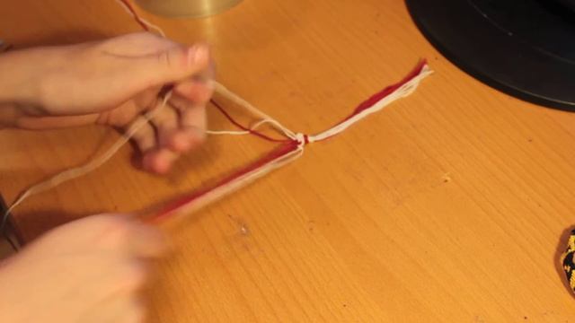 как плести фенечку с сердечками-косым плетением смотреть онлайн