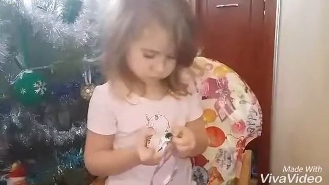 Kinder surprise Новогодние киндер сюрпризы Распаковка смотреть онлайн
