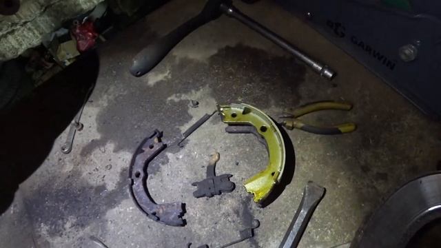 SsangYong Actyon II 2.0D. Восстановление стояночного тормоза (ручника).