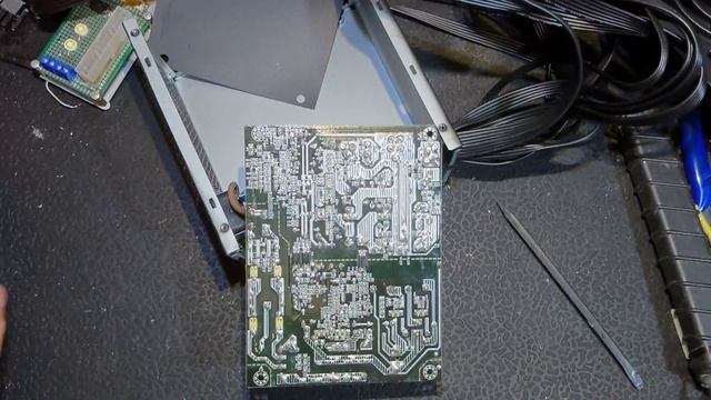 Ремонт блока питания GIGABYTE P550B смотреть онлайн