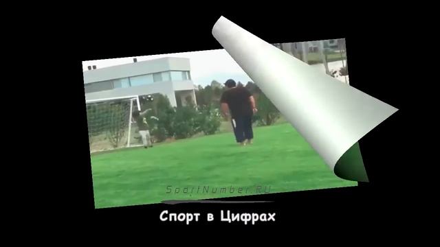 54-летний Диего Марадона играет в футбол с внуком смотреть онлайн