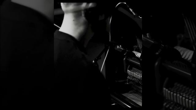 SKGN X Laurie Illingworth // Dead Boys - Sam Fender смотреть онлайн