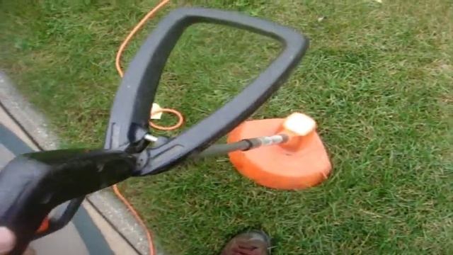Reviewing All the Electric Lawn Equipment смотреть онлайн