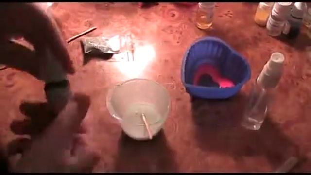 Делаем многослойное мыло ручной работы по форме сердца смотреть онлайн