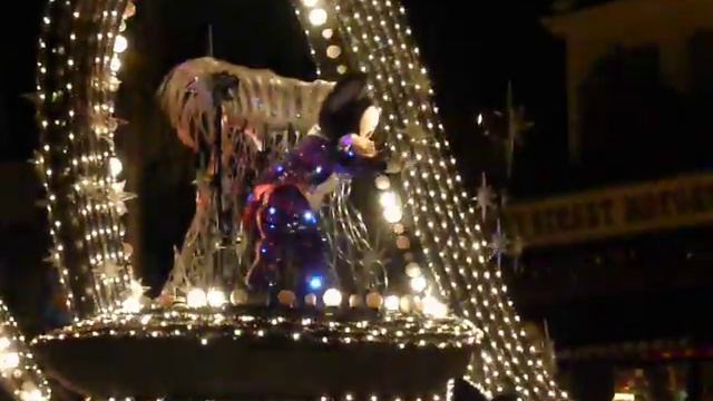 Disney - 28 11 2008 Parade de noël смотреть онлайн