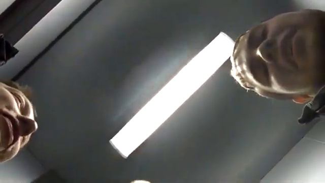 Дикобразы Застряли в Лифте смотреть онлайн