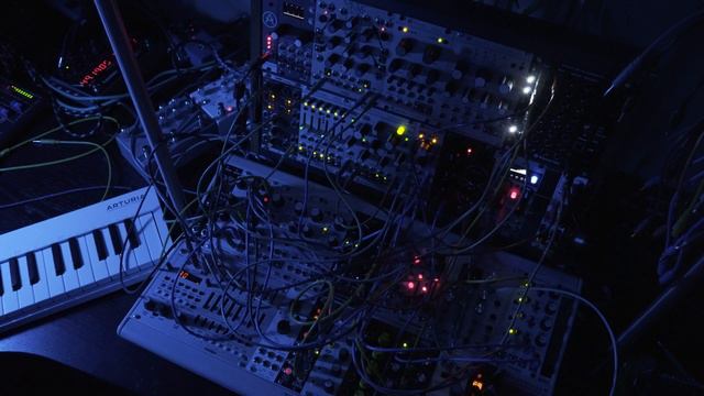 ModBap Jam: Eurorack, MPC Live, Digitone, Blofeld | Dawless смотреть онлайн