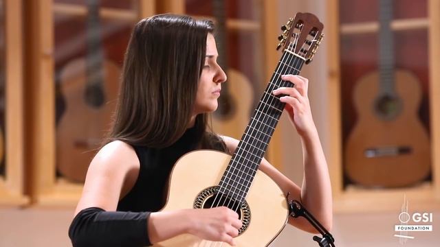 Roland Dyens' "Songe Capricorne" performed by Pardy Minassian on a 2018 Yulong Guo "Granada" смотреть онлайн