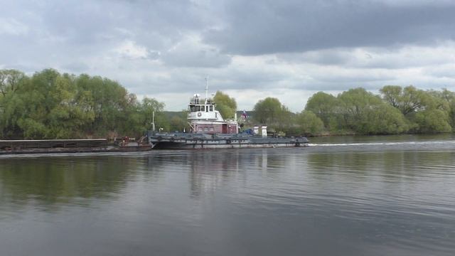 Буксир-толкач Механик Савин с баржей 7362 проходит мимо Бронниц вверх по Москва-реке смотреть онлайн