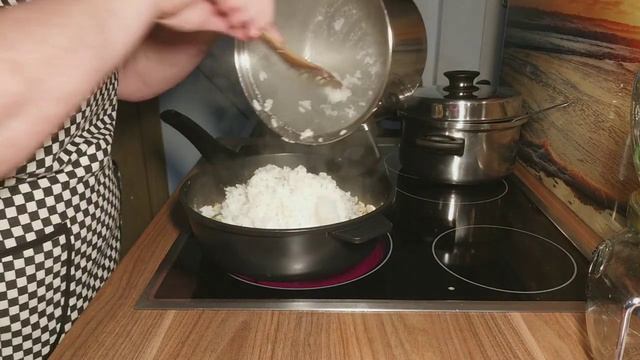 остался рис, сделайте это очень вкусно смотреть онлайн