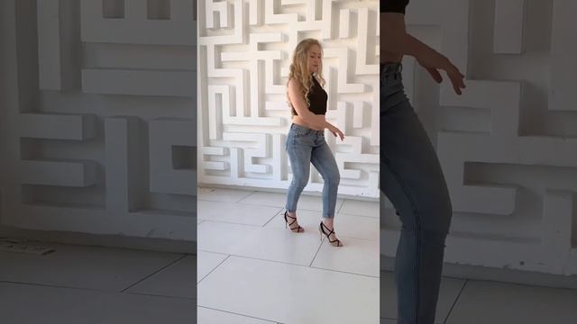 Кизомба Женский Стиль. Видео-уроки для начинающих. Кизомба база с разбором нюансов и практикой смотреть онлайн