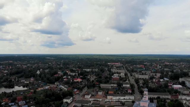 Озеро Валдай, город Валдай, набережная, вид с высоты птичьего полета, 4k смотреть онлайн