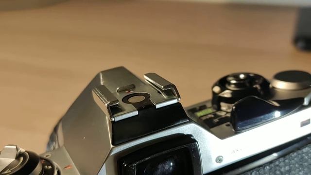 Pentax ME with Pentax 50/1.7 lens смотреть онлайн