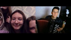 Хижина Музыканта - Реакция девушек на Баяниста - гитариста в чат рулетке 34
