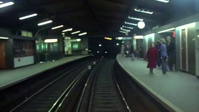 Connexion; The Sound (Christiane F.) смотреть онлайн