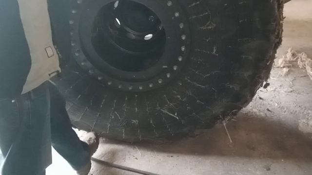 Шина Арктиктранс 1700х750 с нулевым давлением. смотреть онлайн