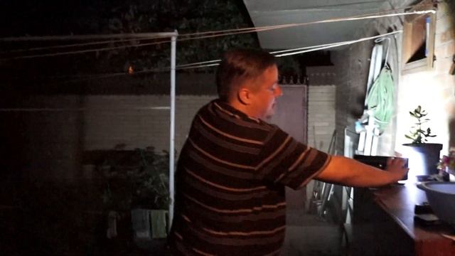 Отзыв на мощный прожектор с отдельной солнечной батареей и датчиками света и движения смотреть онлайн